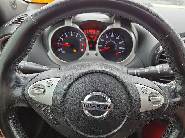 2014 Nissan Juke SV FWD