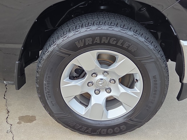 2021 Ram 1500 Big Horn 4WD 5ft7 Box