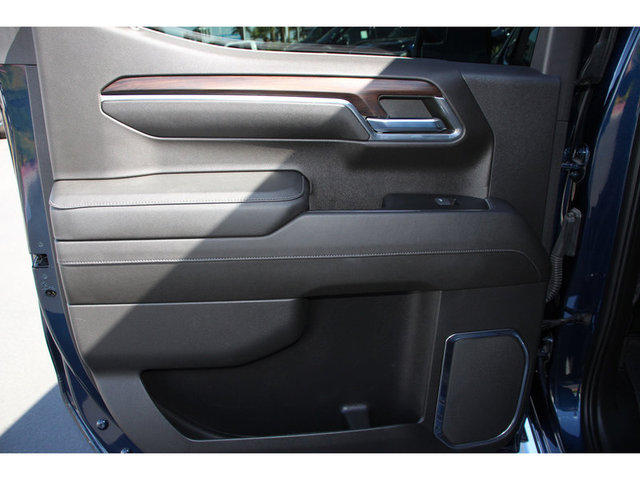 2023 GMC Sierra 1500 SLT 4WD 147WB