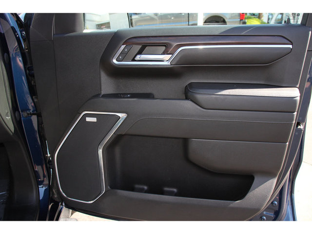 2023 GMC Sierra 1500 SLT 4WD 147WB