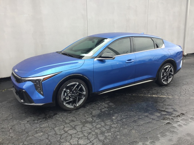 2025 Kia K4 GT-Line FWD