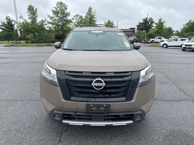2024 Nissan Pathfinder Platinum 4WD