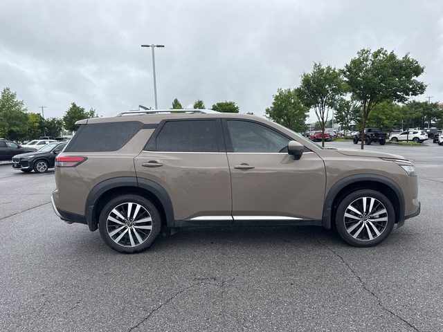 2024 Nissan Pathfinder Platinum 4WD