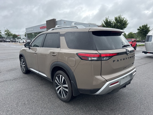 2024 Nissan Pathfinder Platinum 4WD