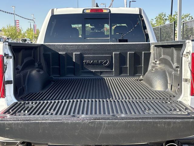 2025 Ram 1500 Big Horn 4WD 5ft7 Box