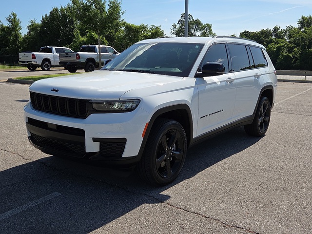 2022 Jeep Grand Cherokee Altitude 4WD L