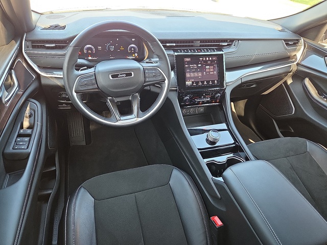 2022 Jeep Grand Cherokee Altitude 4WD L