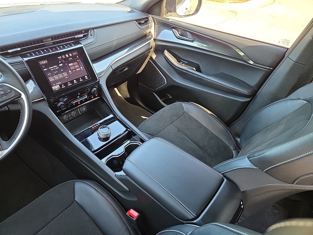 2022 Jeep Grand Cherokee Altitude 4WD L