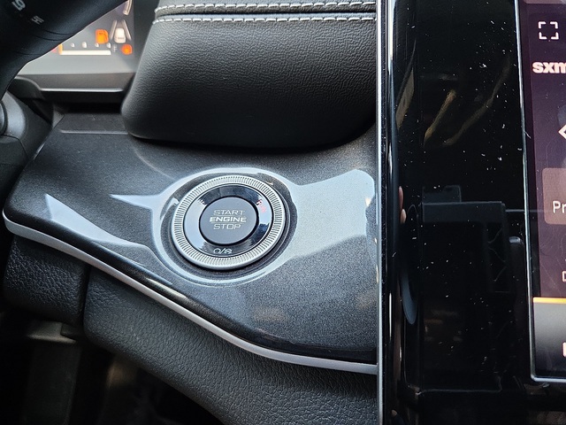 2022 Jeep Grand Cherokee Altitude 4WD L