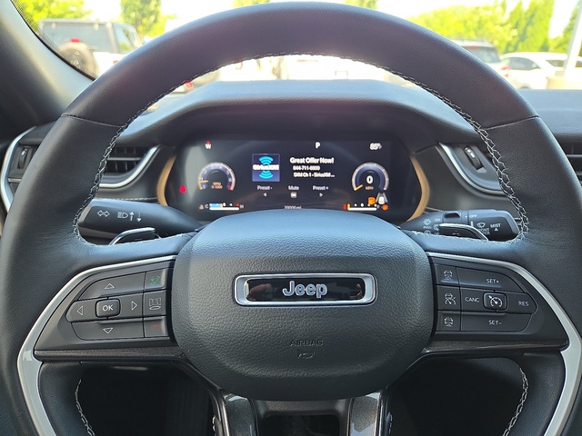 2022 Jeep Grand Cherokee Altitude 4WD L