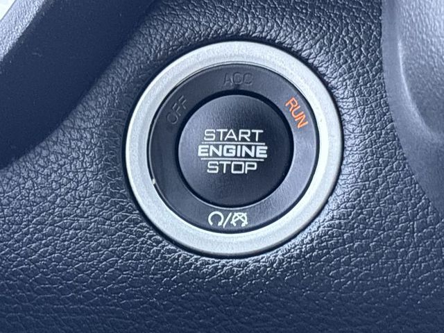 2020 Ram 1500 Lone Star 4WD 5ft7 Box