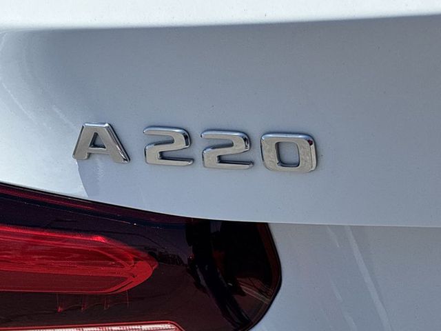 2022 Mercedes-Benz A-Class A220