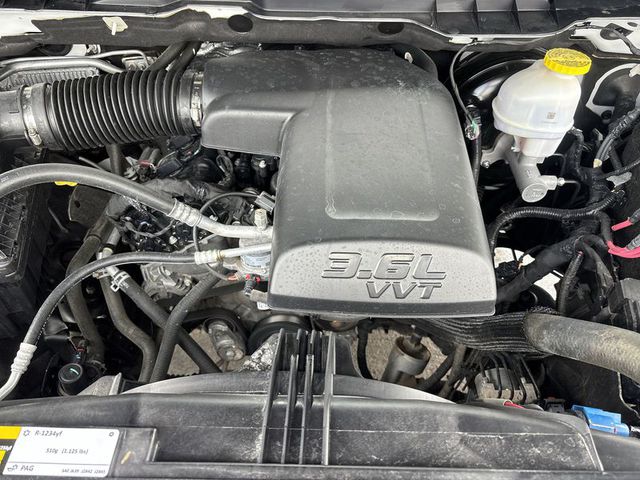 2024 Ram 1500 Classic SLT 2WD 6ft4 Box