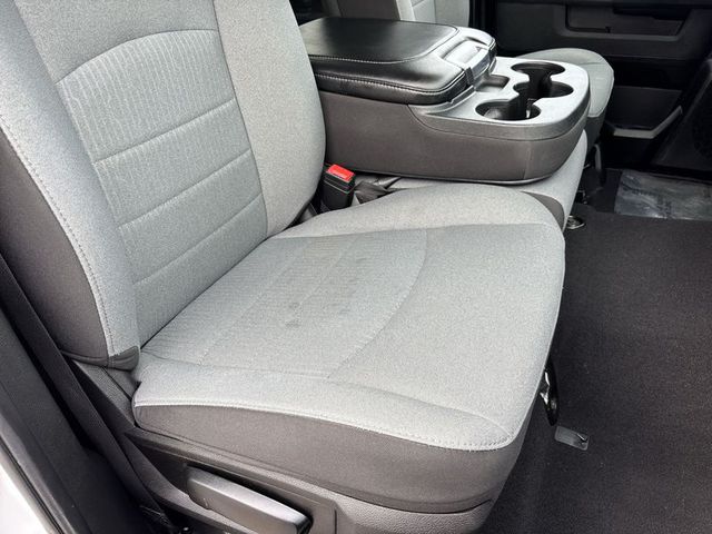 2024 Ram 1500 Classic SLT 2WD 6ft4 Box