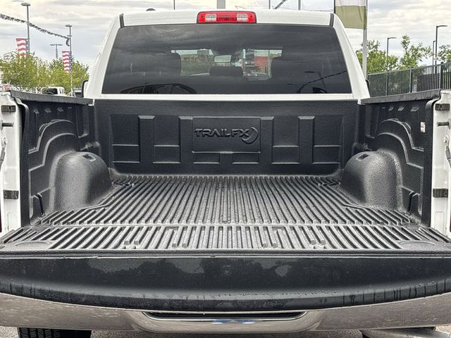 2024 Ram 1500 Classic SLT 2WD 6ft4 Box