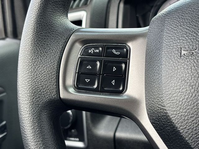 2024 Ram 1500 Classic SLT 2WD 6ft4 Box