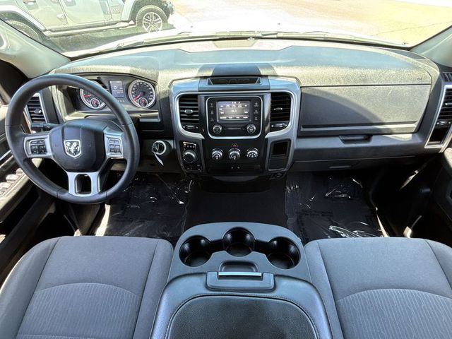 2024 Ram 1500 Classic SLT 4WD