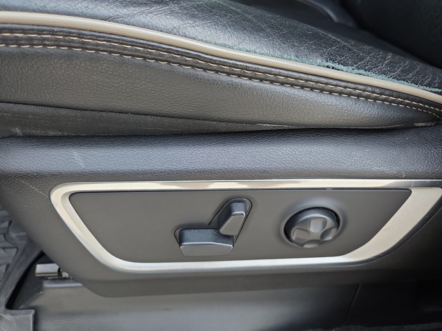 2019 Ram 1500 Laramie 4WD 5ft7 Box