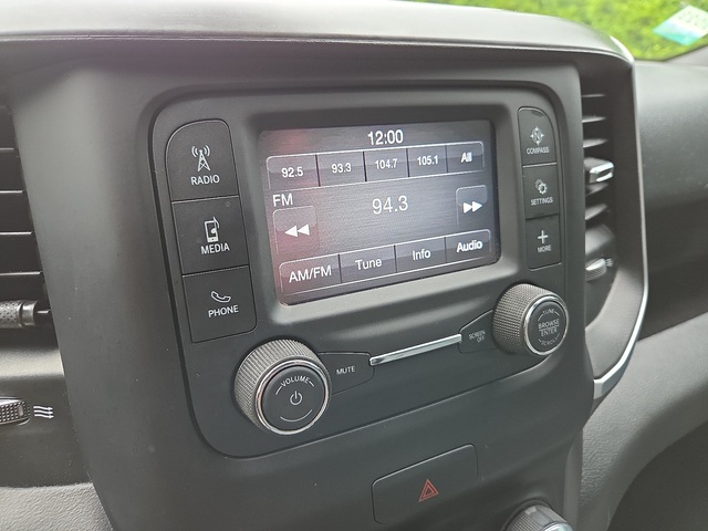 2021 Ram 1500 Big Horn 4WD 6ft4 Box