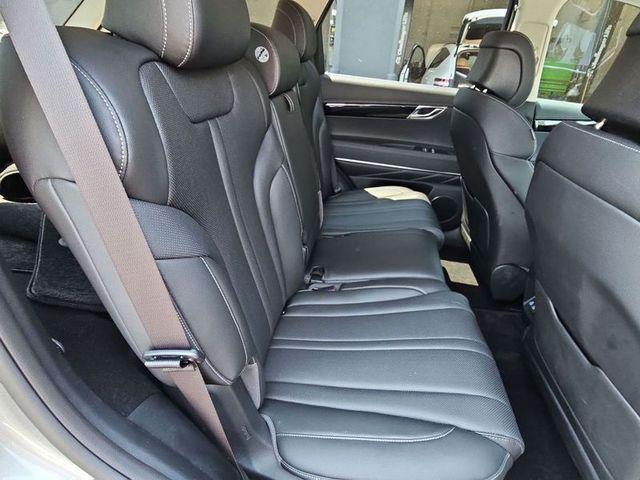 2025 Genesis GV80 2.5T Standard AWD