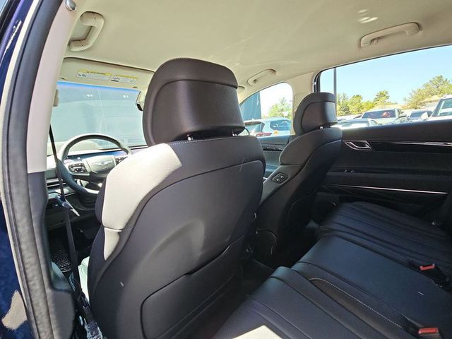 2025 Genesis GV80 2.5T Standard AWD