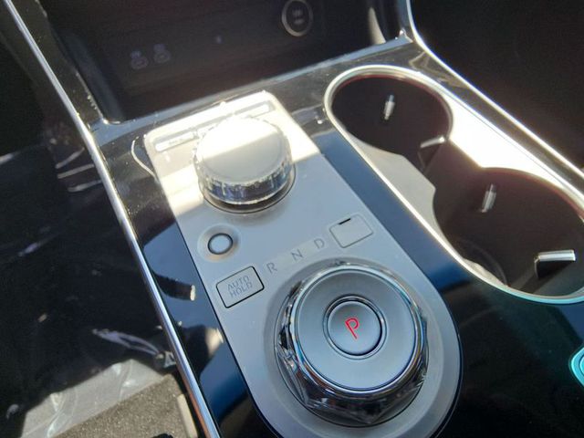 2025 Genesis GV80 2.5T Standard AWD