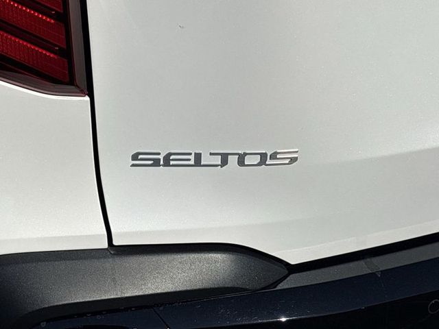 2025 Kia Seltos EX FWD