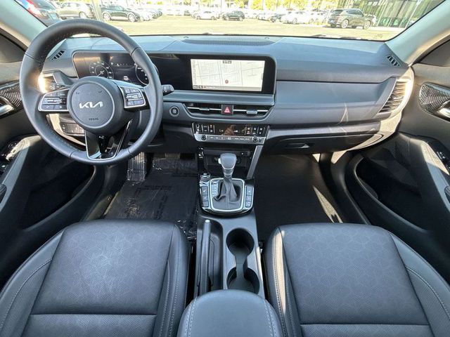 2025 Kia Seltos EX FWD