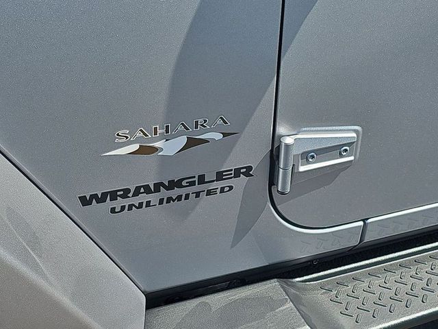 2016 Jeep Wrangler Unlimited Sahara 4WD