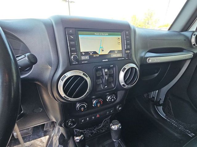 2016 Jeep Wrangler Unlimited Sahara 4WD