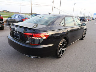 2021 Volkswagen Passat 2.0T R-Line