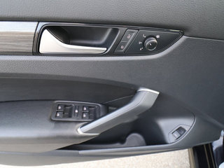 2021 Volkswagen Passat 2.0T R-Line