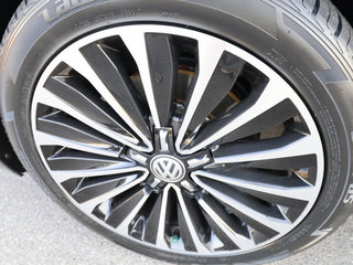 2022 Volkswagen Passat 2.0T Limited Edition
