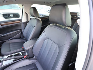 2022 Volkswagen Passat 2.0T Limited Edition