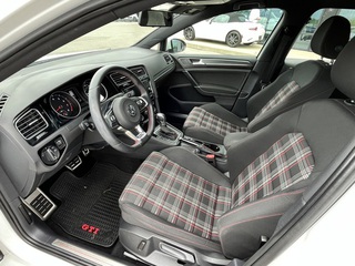 2019 Volkswagen Golf GTI S