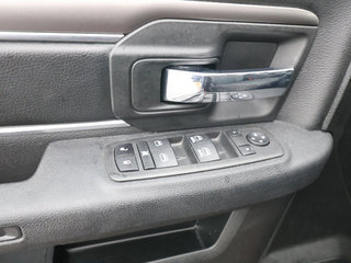 2024 Ram 1500 Classic Warlock 4WD 5ft7