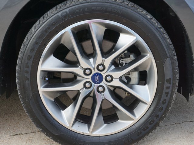 The 2017 Ford Edge Titanium FWD