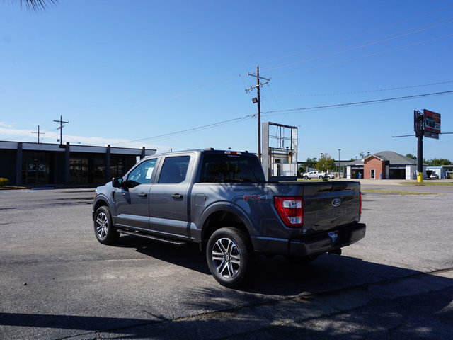 The 2022 Ford F-150 STX 4WD 5.5ft Box