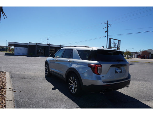 The 2022 Ford Explorer ST-Line RWD