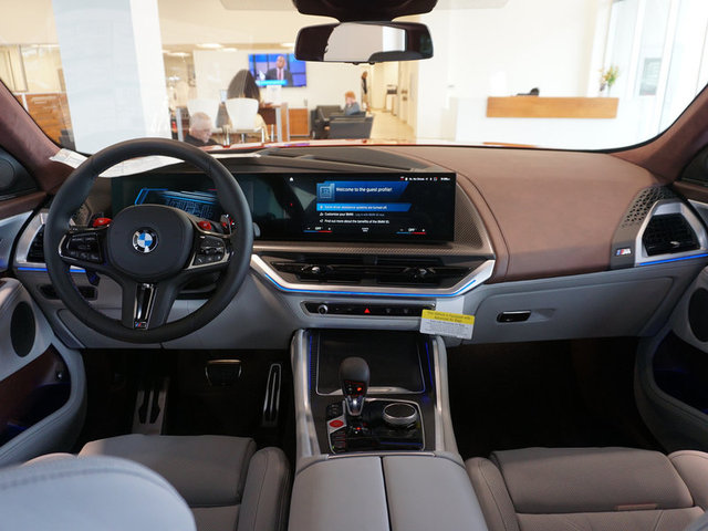 2023 BMW XM  photo