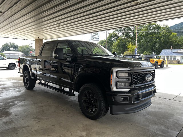 2023 Ford F-250 XL SD 4WD photo