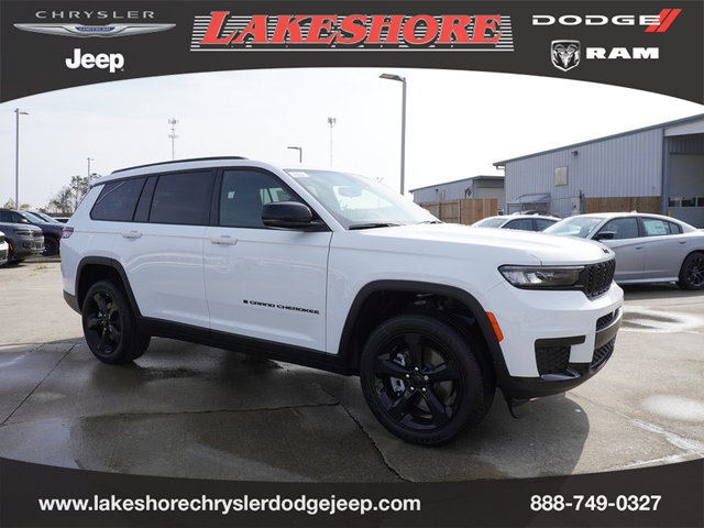 The 2024 Jeep Grand Cherokee Altitude X 4WD L photos