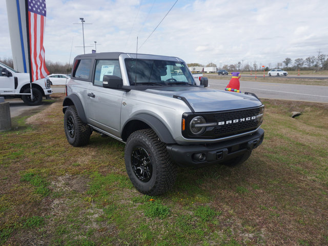 2023 Ford Bronco Base 2 Dr 4WD photo