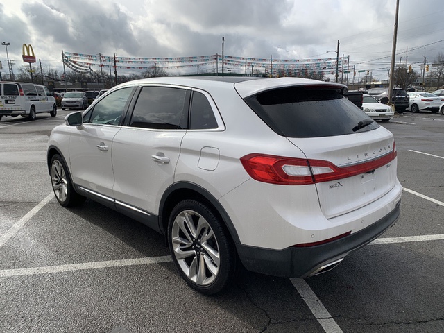 2017 Lincoln MKX Reserve AWD photo