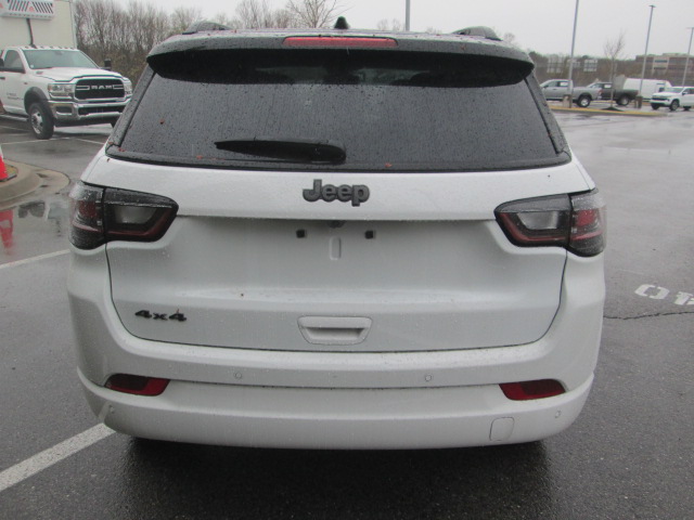 2024 Jeep Compass Limited 4WD photo