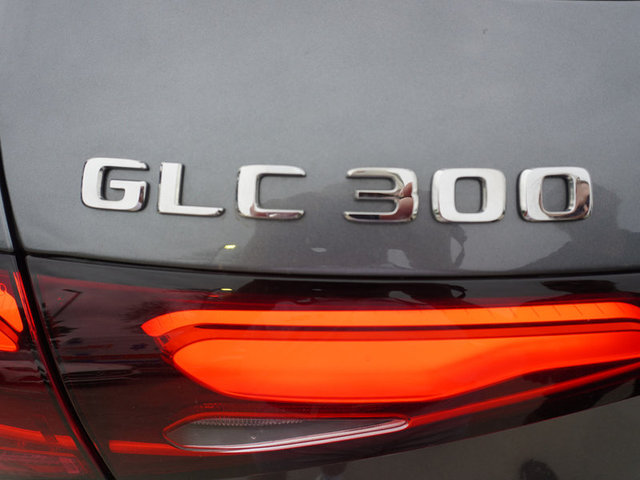 2023 Mercedes-Benz GLC-Class GLC300 photo