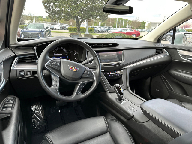 2018 Cadillac XT5 Luxury AWD photo
