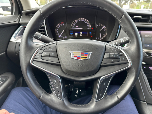 2018 Cadillac XT5 Luxury AWD photo