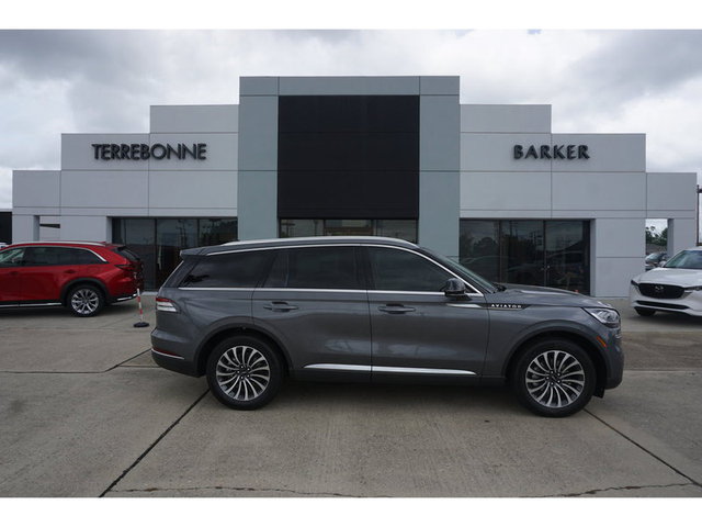 The 2024 Lincoln Aviator Premiere RWD photos