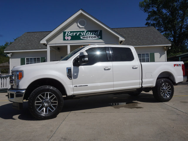 The 2019 Ford F-250 Lariat 4WD 6.75ft Box photos